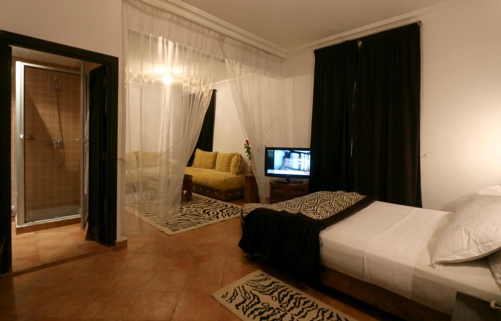 Hotel Tafoukt มาร์ราเกช ภายนอก รูปภาพ