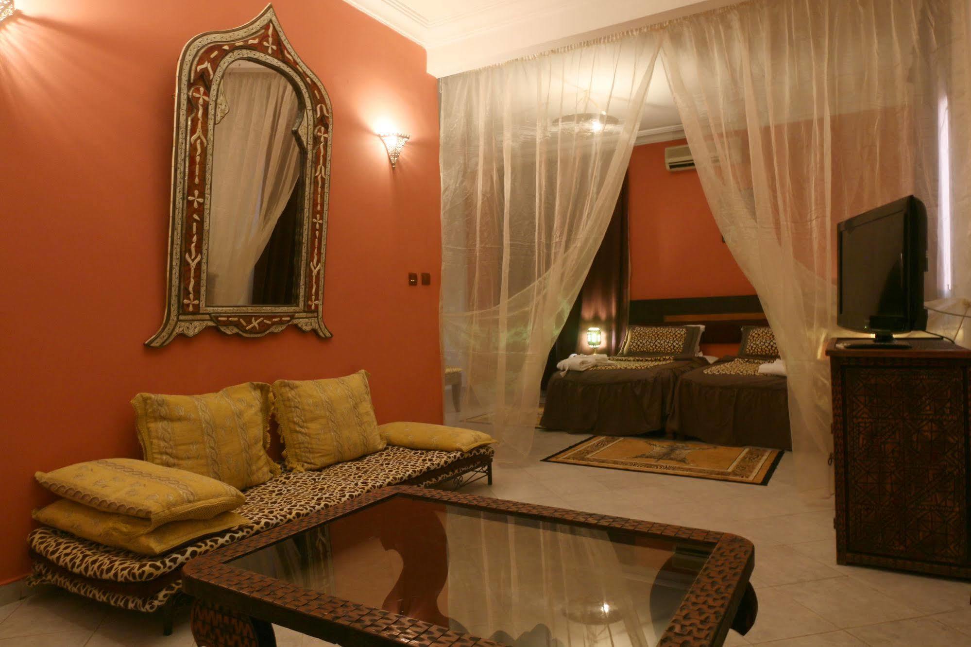 Hotel Tafoukt มาร์ราเกช ภายนอก รูปภาพ